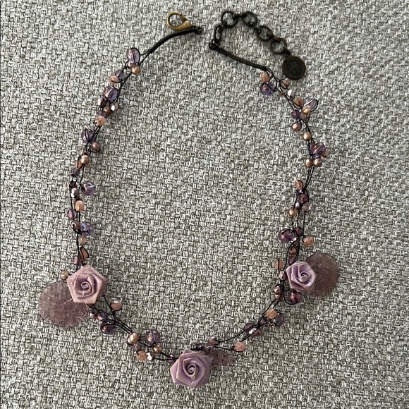 Beautiful Parisian Necklace - Picture 3 of 5